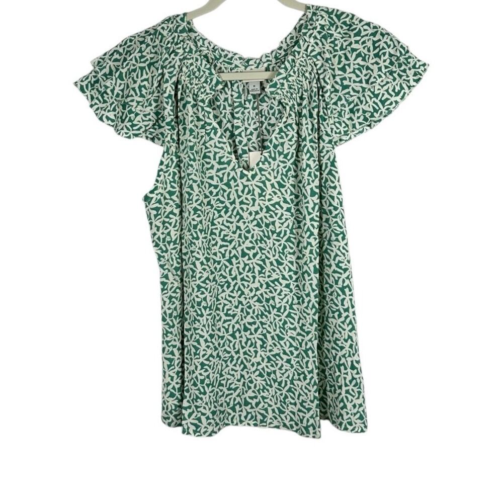 A New Day Green With White Floral Print Top Medium